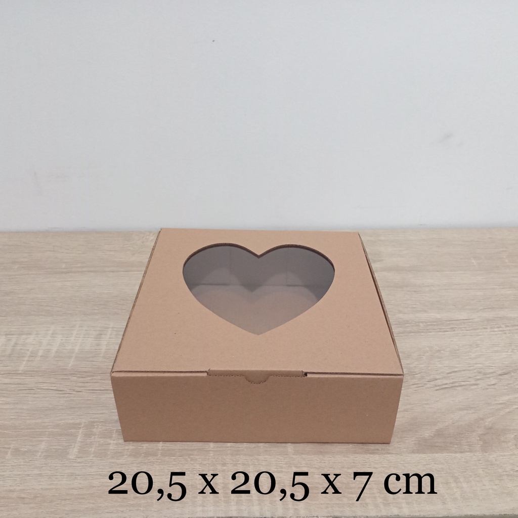 

Kardus Mika Hati / Love 20,5 x 20,5 x 7 cm... diecut, untuk kue dll