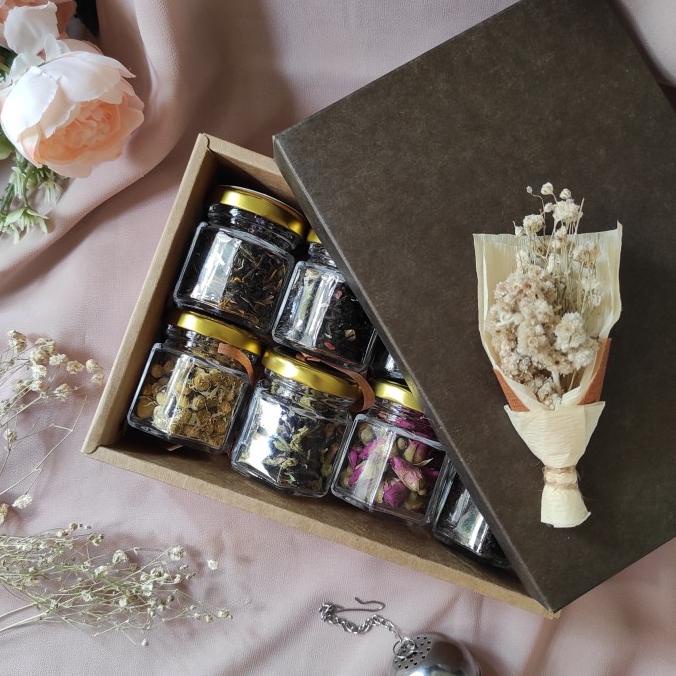 

Hampers Tea Exclusive
