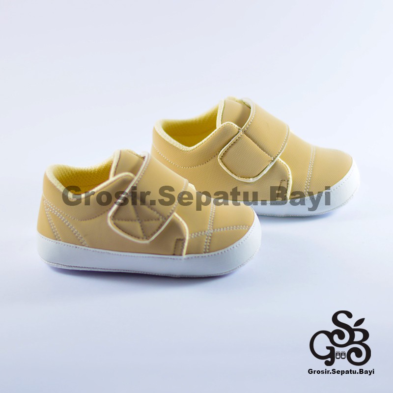 sepatu bayi baby shoes prewalker laki laki umur 2 sampai 14 bulan simple classy warna krem