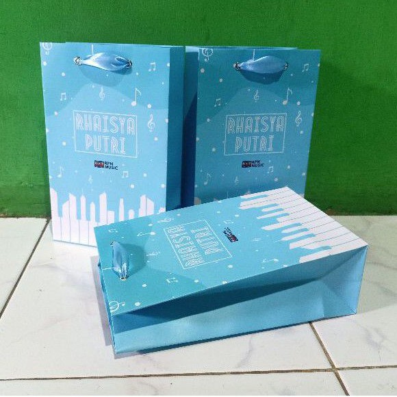 

paperbag Custom - Bridesmaid