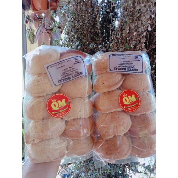 

ROTI BOLU BU HAR KHAS TRENGGALEK