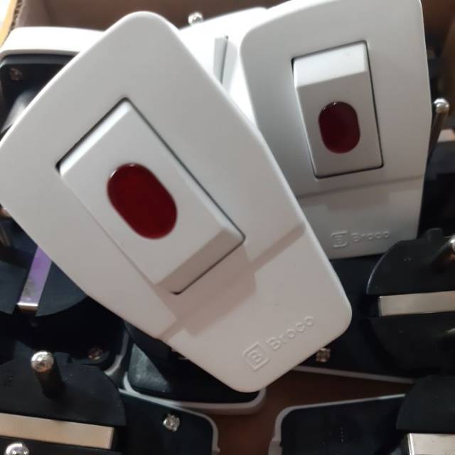 Steker Lampu Broco Steker Arde Broco Lampu Colokan Swicht