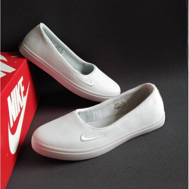 SEPATU MURAH SEPATU WANITA SLIP ON 01 PUTIH POLOS