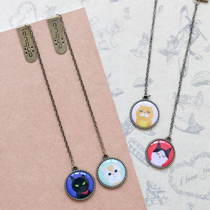 

BEST SELLER Cat Family Hanging Bookmark / Pembatas Buku / Klip Kertas TERJAMIN