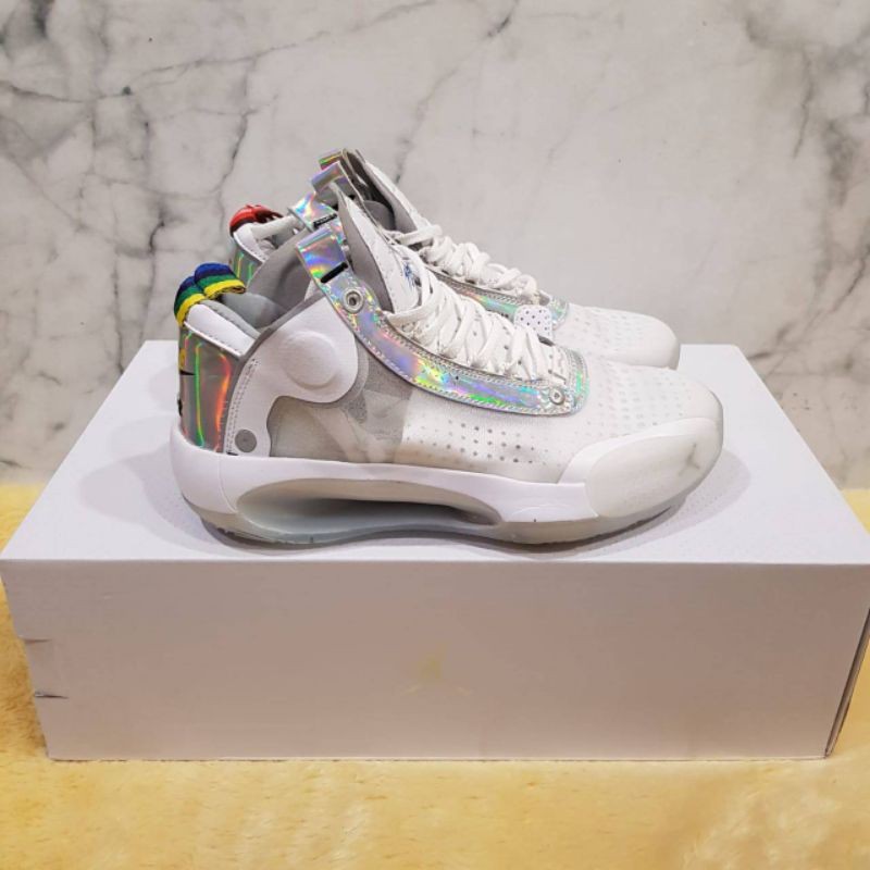 Sepatu Sneakers Pria / Sepatu Basket Nike Air Jordan 34 " Iridescent White "