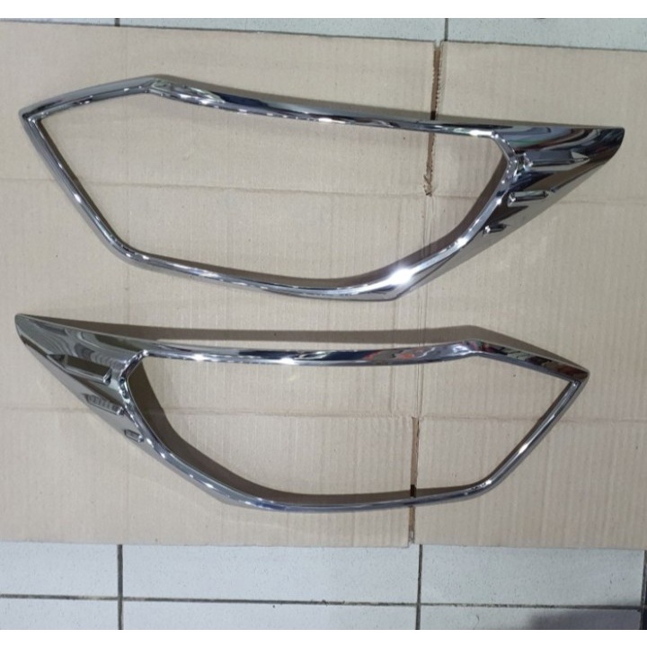 Paket garnish Garnis List Lis lampu Depan Dan Belakang chrome Mobil Calya/Sigra lama - Aksesoris Var