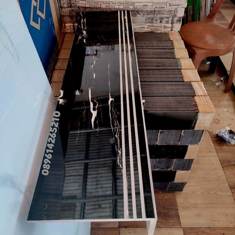 granit tangga 30x90/20x90