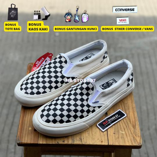 (BONUS KAOS KAKI DAN STIKER) VANS SLIP ON OG CHECKERBOARD BLACK WHITE WAFFLE DT GRADE ORI BNIB