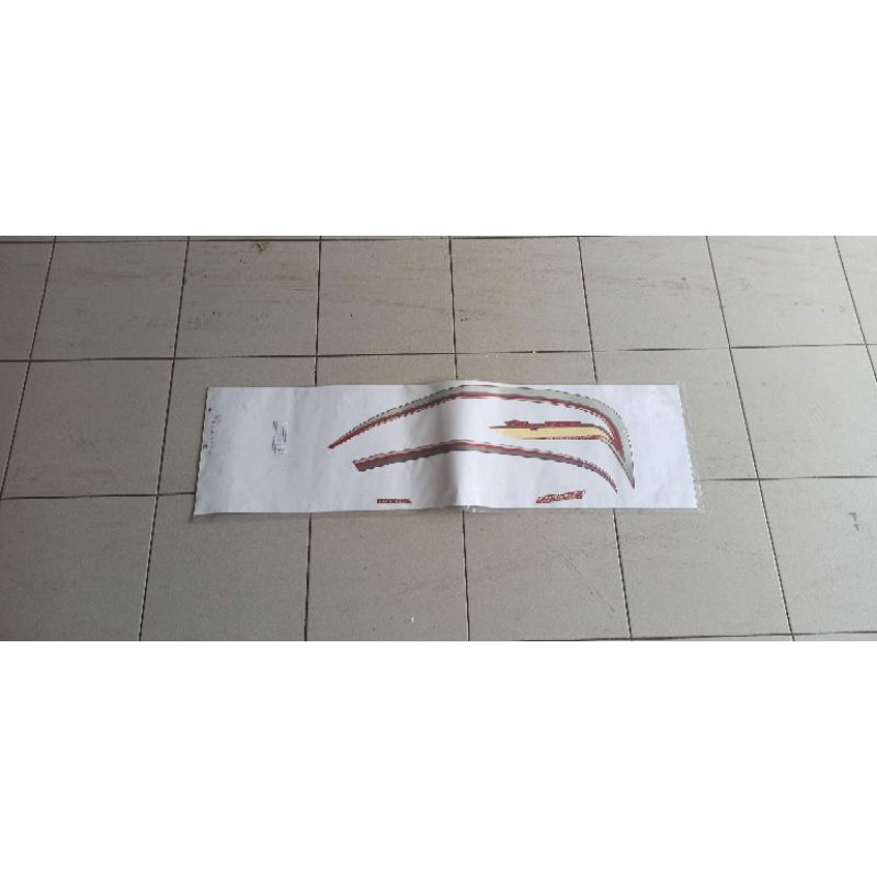 Stiker Striping Scoopy Fi Kiri Merah Silver 871X0-K16-A40ZCR Ori Ahm
