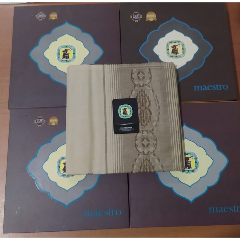 sarung gajah duduk maestro