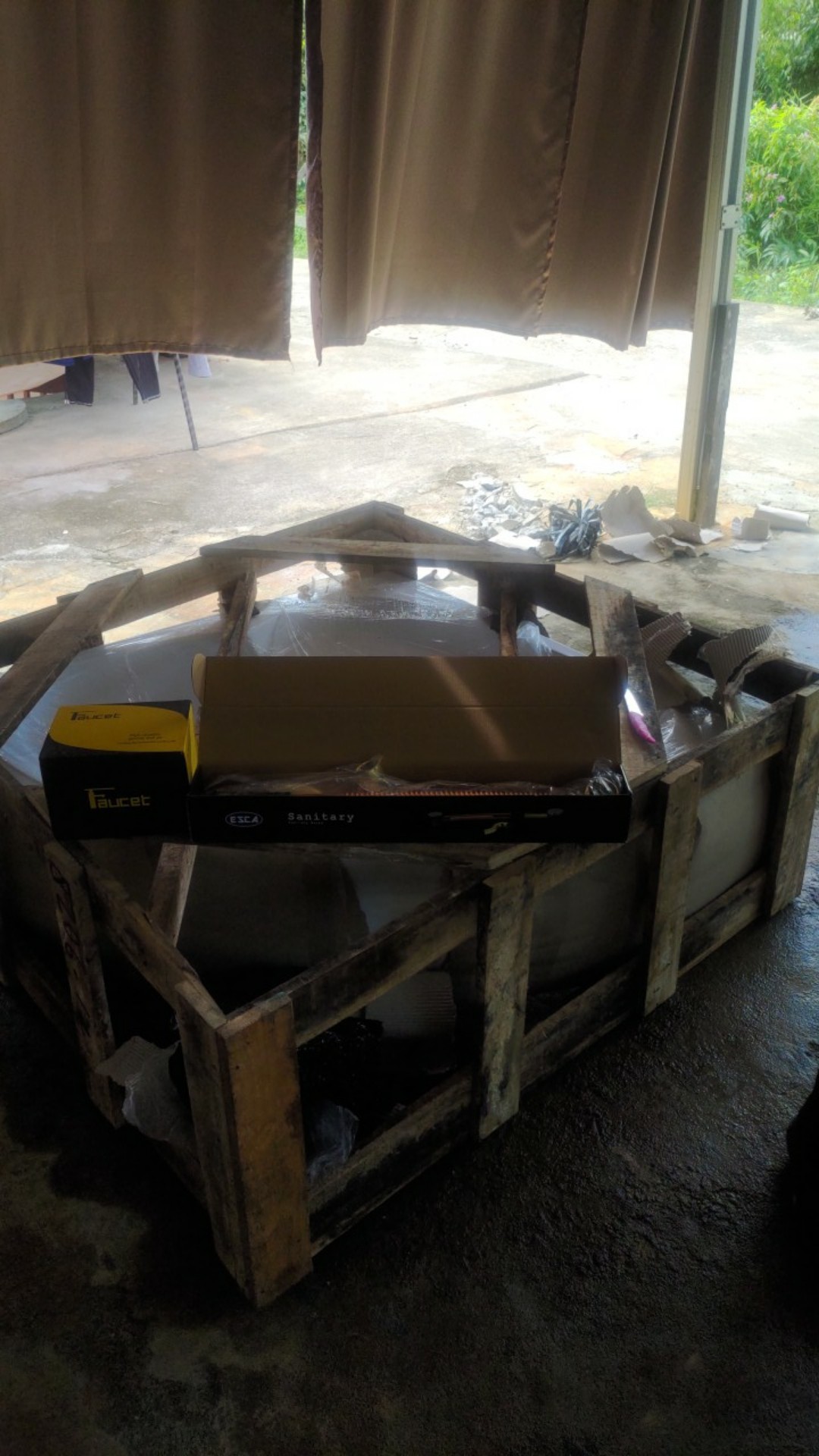 Paket Komplit Bathtub Sudut Stella Acrylic + Avur + Bantal + Kran Mixer