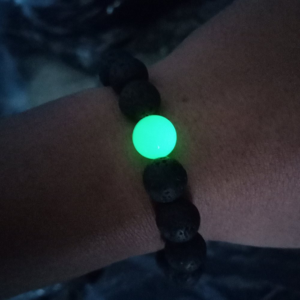 GELANG BATU FOSFOR LAVA STONE JUMBO GLOW IN THE DARK