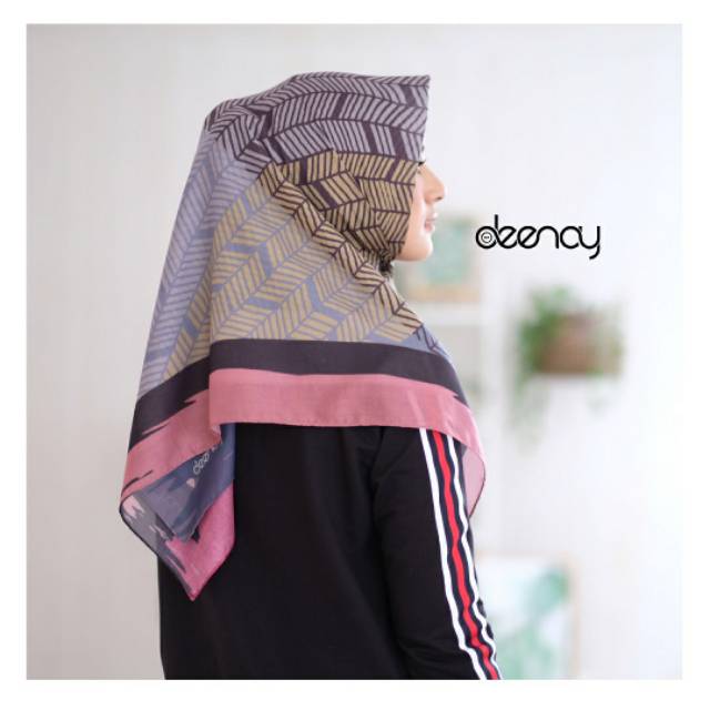 Deenay scarf