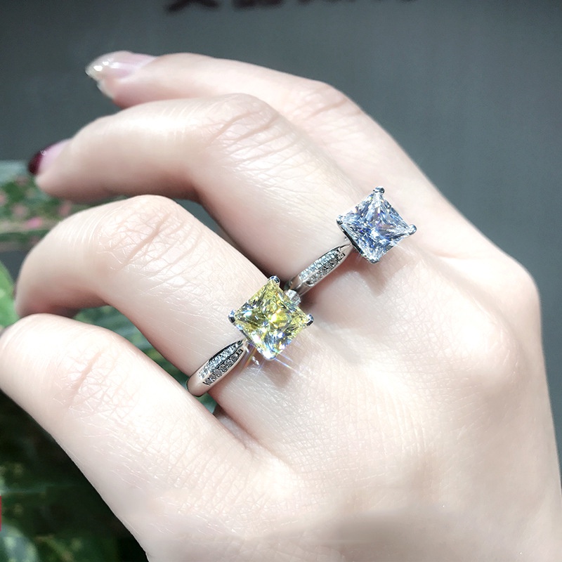 Cincin Lapis Emas Hias Berlian Imitasi Persegi Warna Kuning Ala Princess Untuk Wanita Pt950