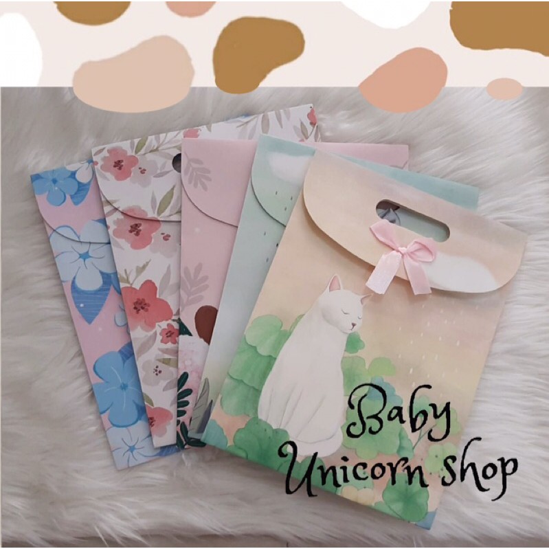 

Paper bag tebal motif pita size L ( 24 x 10.5 x 31.5 cm ) / Paper bag L