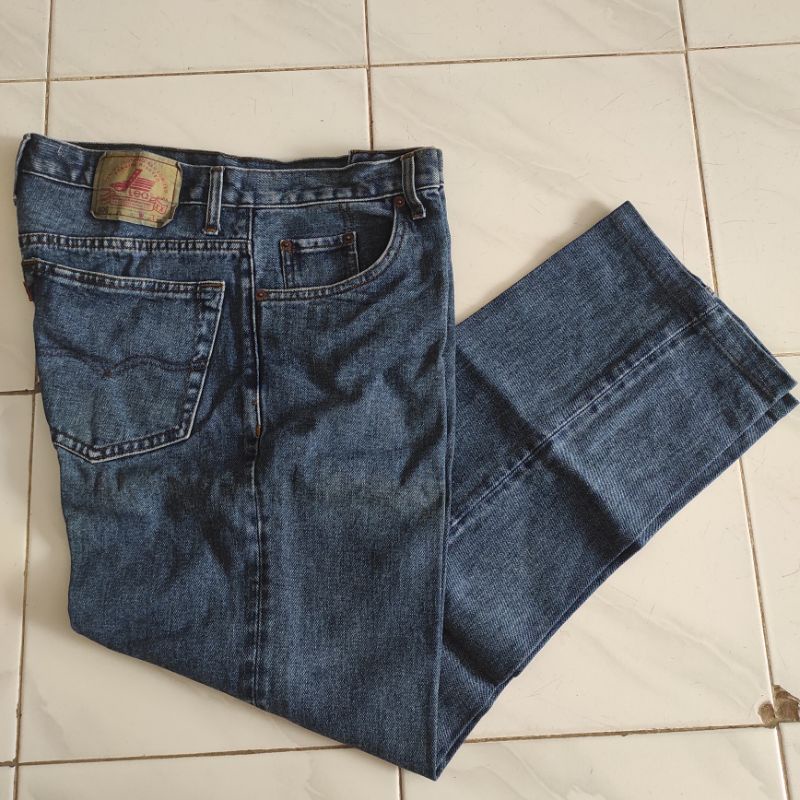 [PRELOVED] Celana panjang denim jeans pria merk Lea original