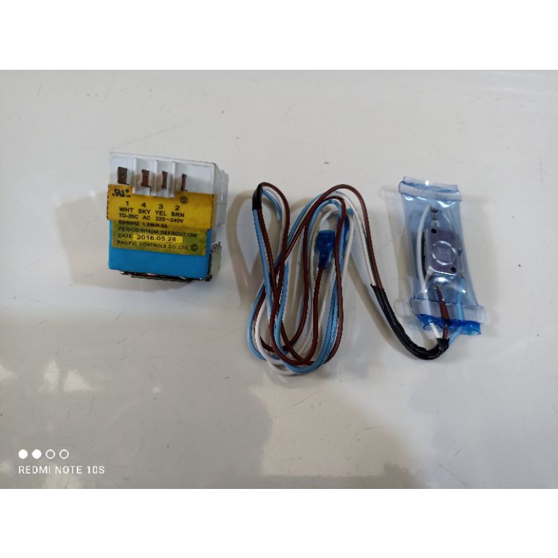 Timer TMDE 702ZDI dan defros bimetal kulkas Samsung 2 pintu