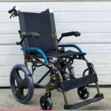 Kursi Roda Traveling Athena Roda Kecil Avico Bahan Aluminium - Biru