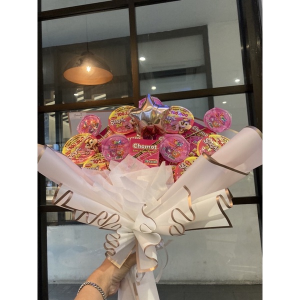 

Kado valentine / coklat valentine / bouquet snack / snack bouquet / kado ulang tahun / kado cantik / kado murah