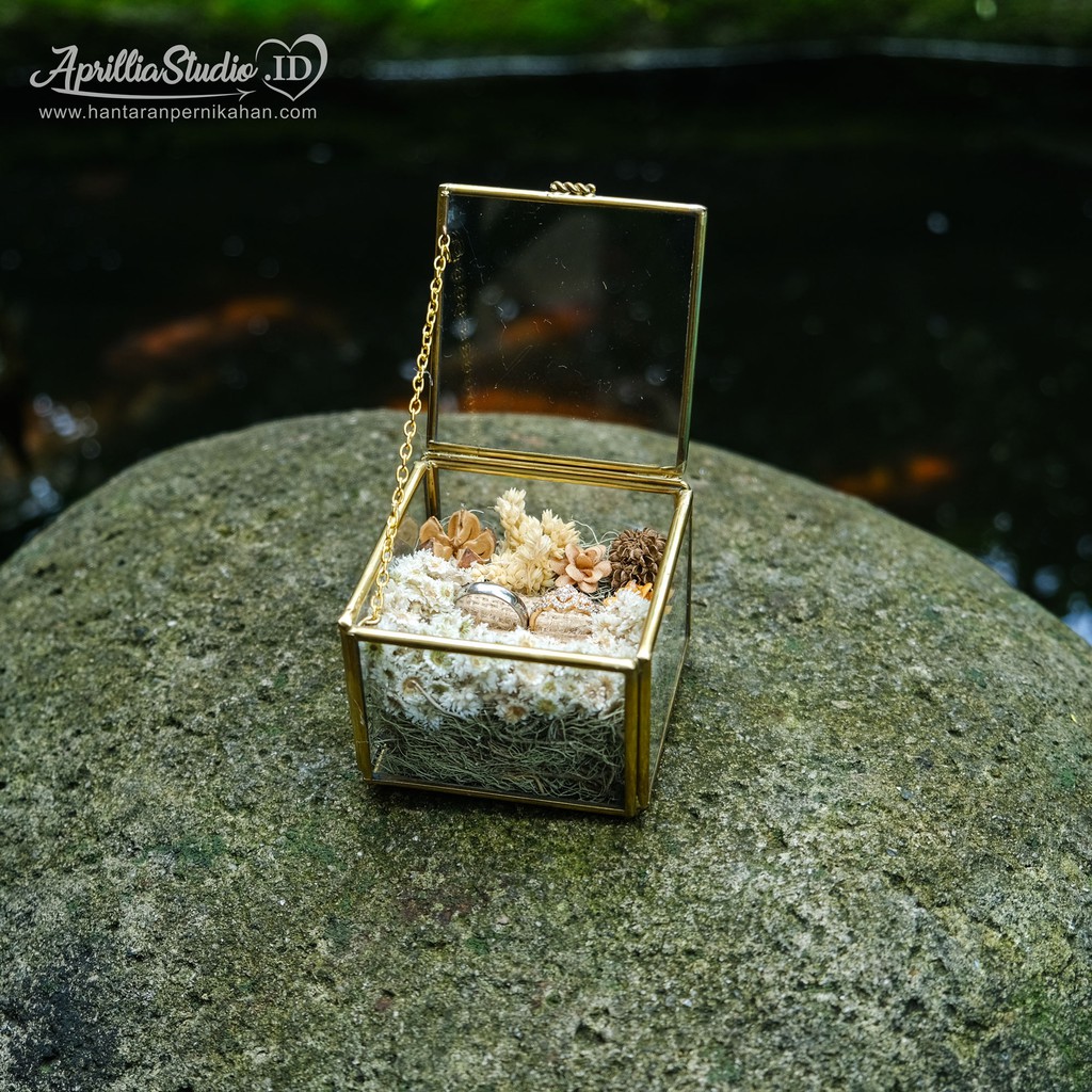 KOTAK CINCIN LAMARAN SQUARE RUSTIC