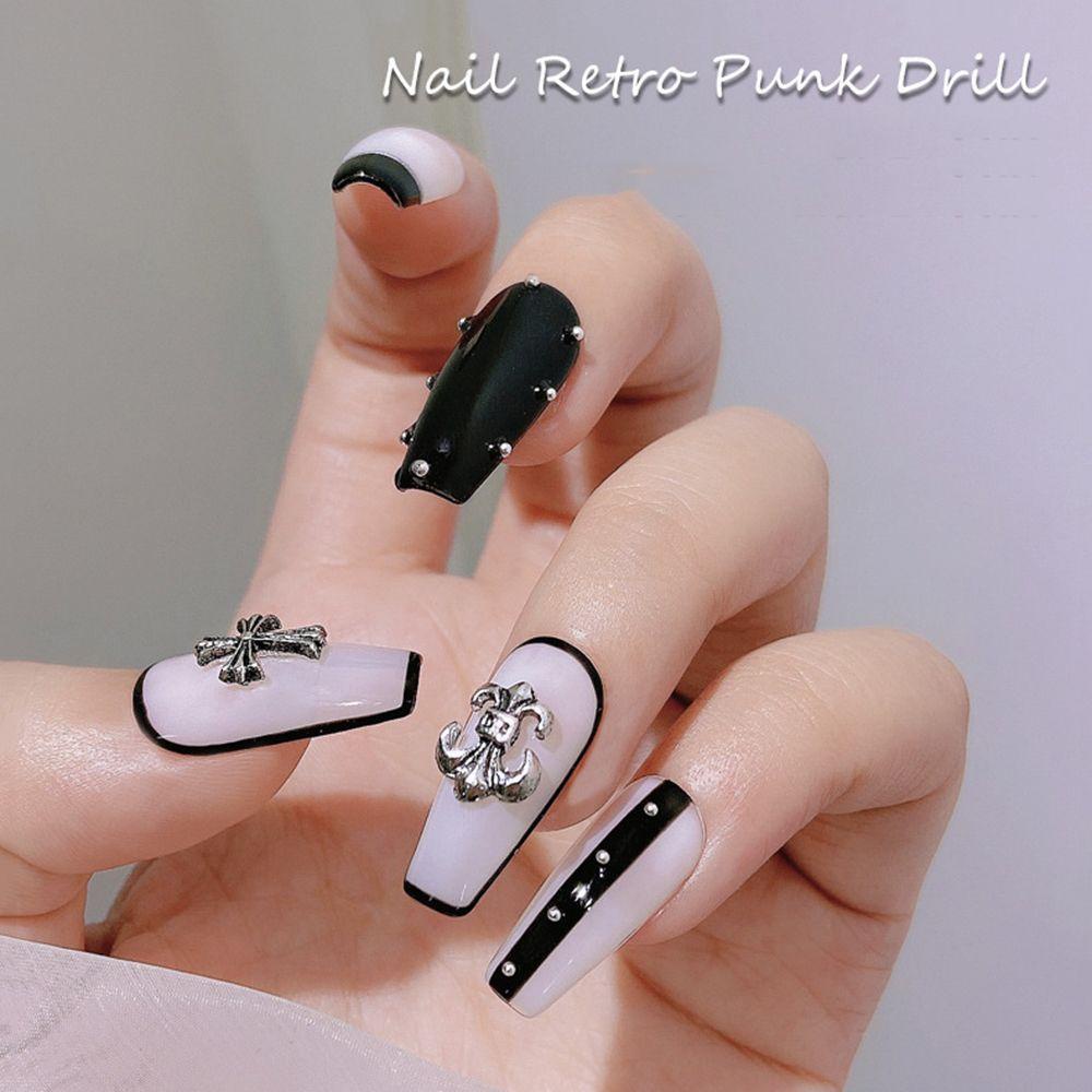 Needway Gagak Jantung Nail Art Perhiasan Logam Alloy Gaya Lama Rivet Perhiasan Neo-gothic Retro DIY Nail Art Ornamen