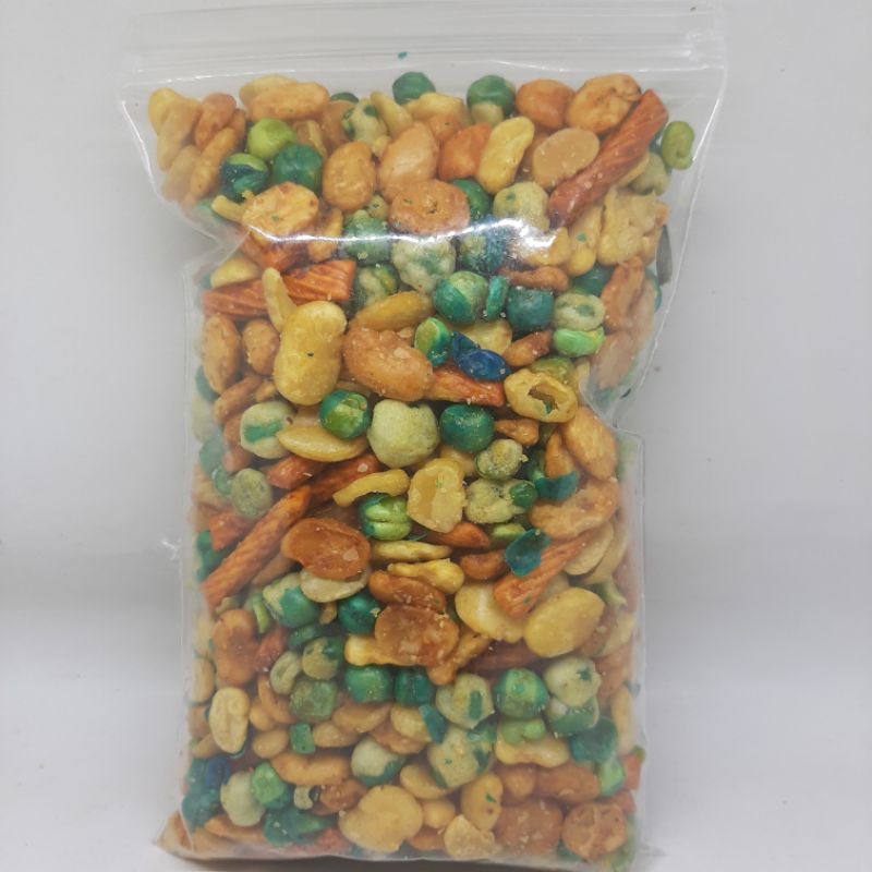 

Kacang Campur / Kacang Mix 250gram