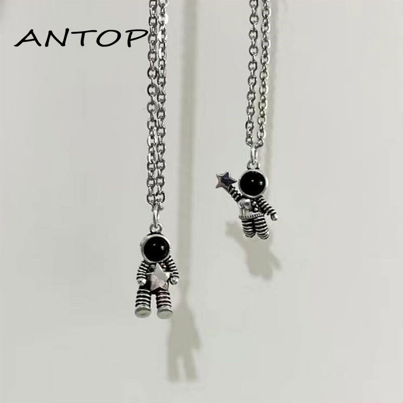 Kalung Couple Pasangan Liontin Astronot Hip Hop Pria Keren Necklace Choker ANTOP