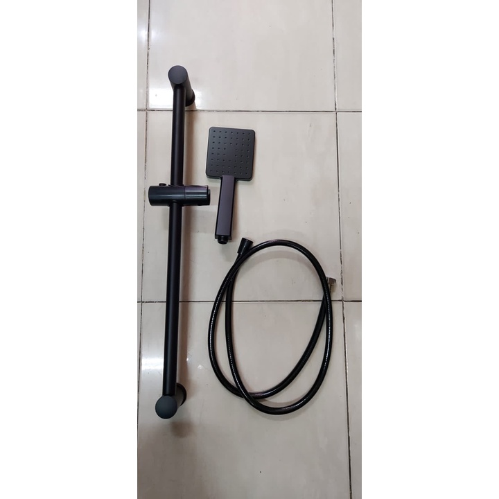 Tiang Shower Stainless Warna Hitam