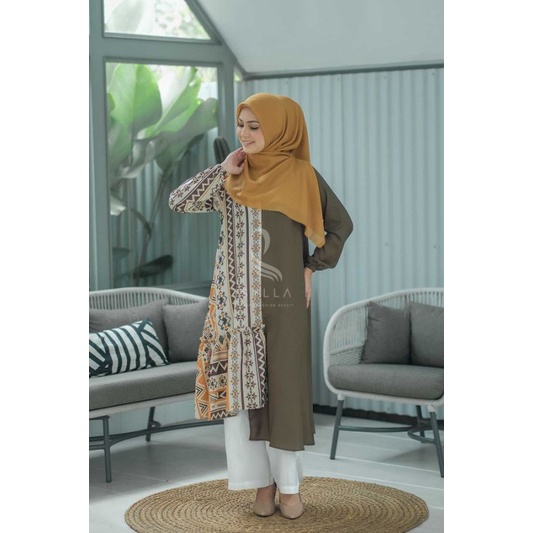 NAFEESA Tunic by SYLLA