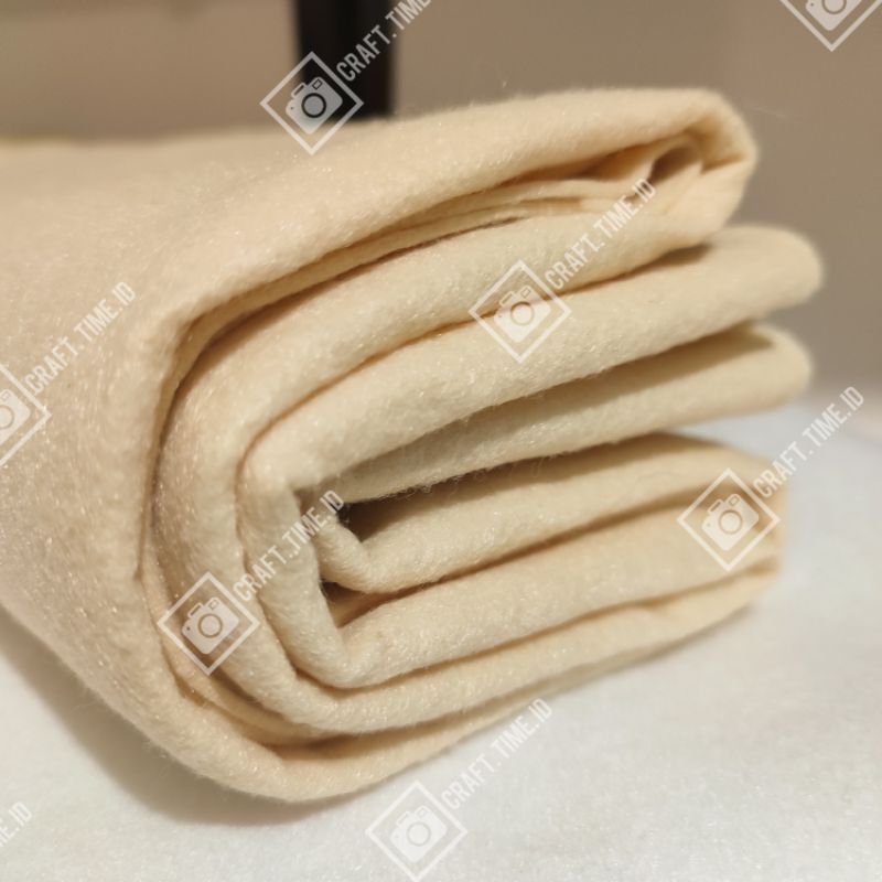 KAIN FLANEL / FELT IMPOR TEBAL 1 METER-FLEECE (KREM)