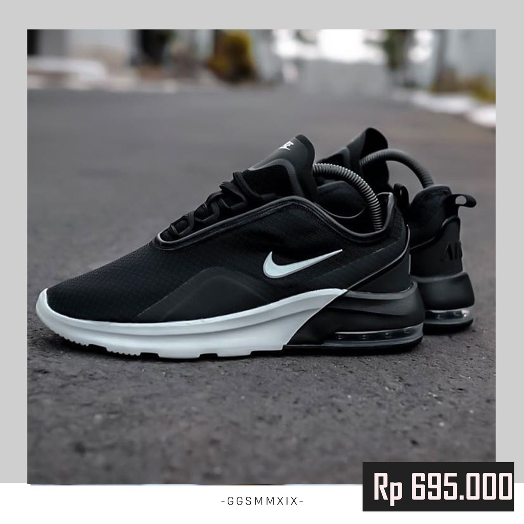 nike air max motion black and white