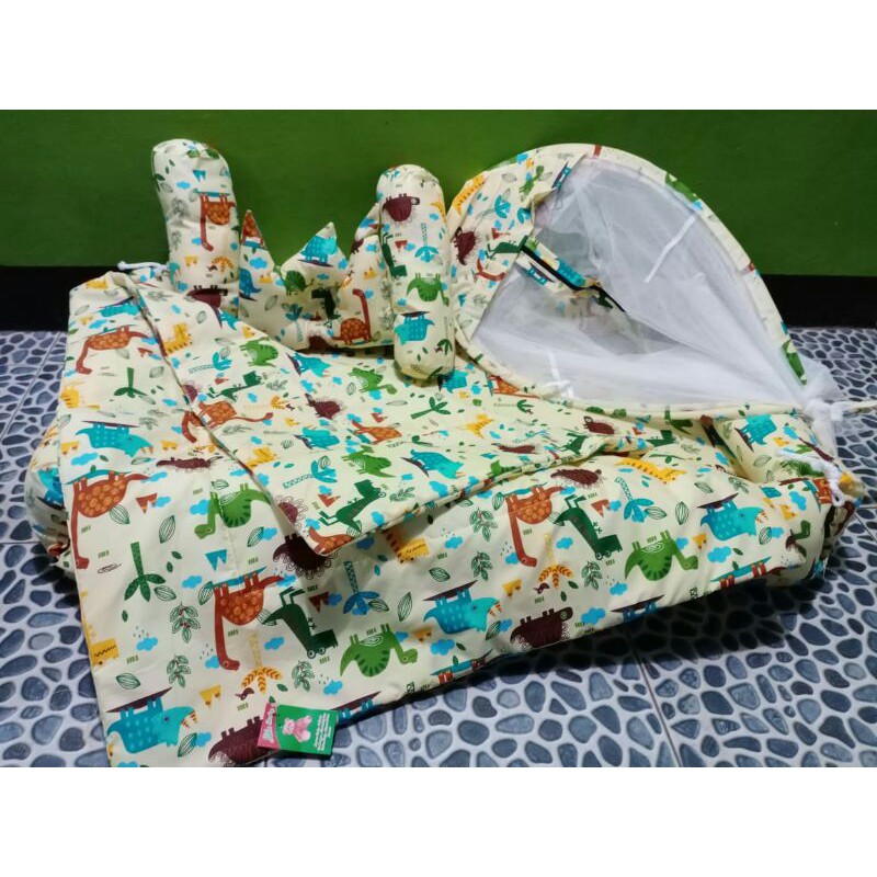 KASUR BAYI TENDA SET BEDCOVER/SELIMUT-Dino crem+bedcaver