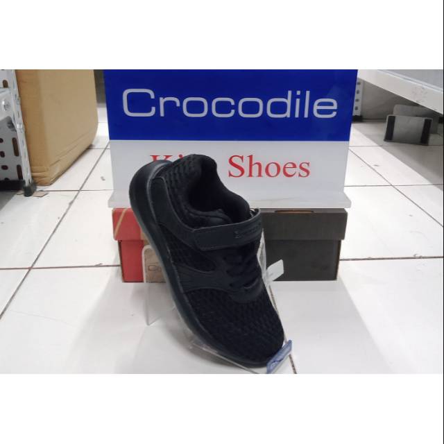 Sepatu sekolah crocodile