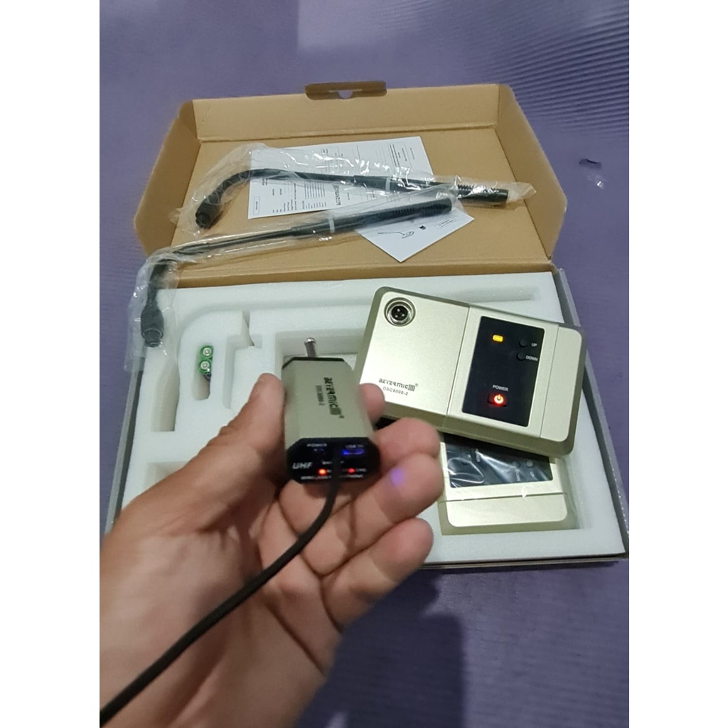 G604 BEYERMIC MIC MEJA WIRELESS UHF CAS CONDENSOR DUAL SET SEPASANG WIRELES METING SYSTEM CHARGER MIKROPHONE KARAOKE VOKAL ARTIS PROFESIONAL PRO SOUND BEST SISTEM AUDIO PANGGUNG DYNAMIC PENGERAS SUARA HIFI  SENSITIF JERNIH DAN LEMBUT HARGA TERJANGKAU