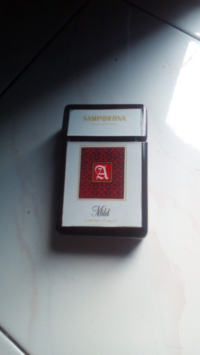 Produk Unggulan Wadah Rokok / Cigaret Storage / Kotak Dari Kayu Handmade Elegan