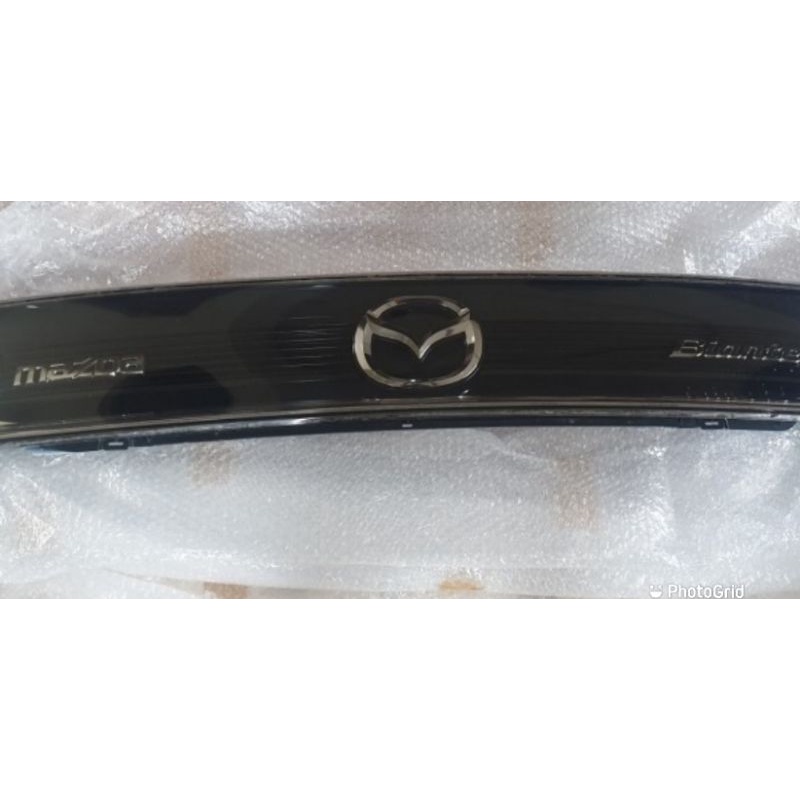 Lampu reflektor bagasi mazda biante