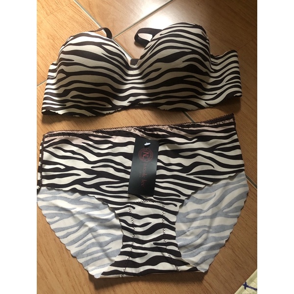 Pakaian Dalam set Nicole Lee