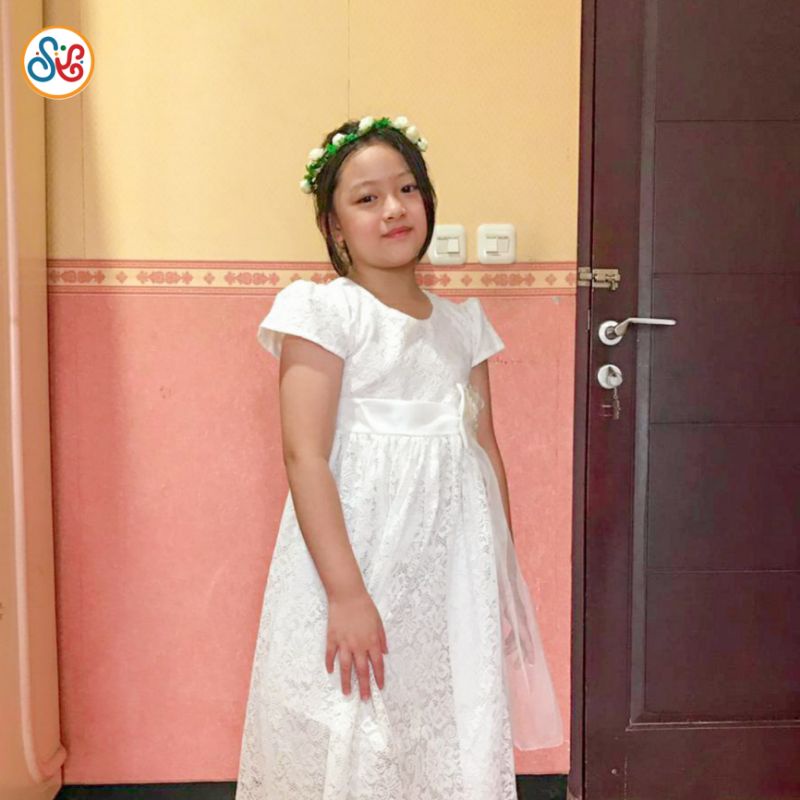 FB Gaun Full Brukat Lengan Pendek Pita Bunga Classic Lembut Polos Baptis Panjang Cantik (Putih) | St