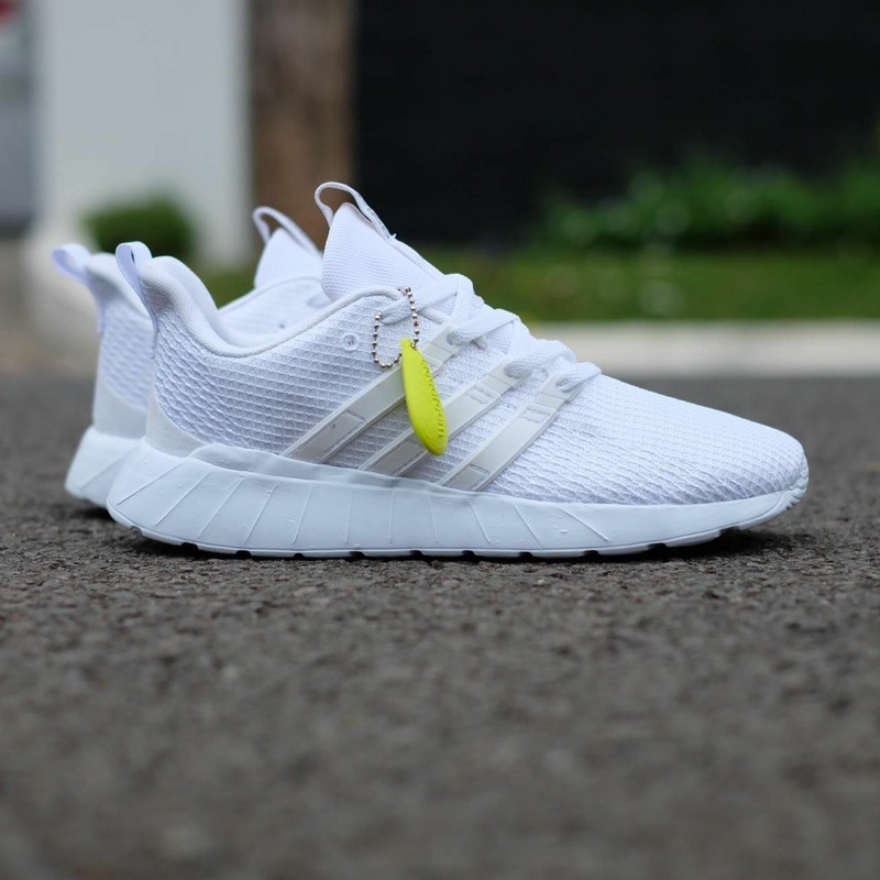 Adidas Questar Flow “All White”
