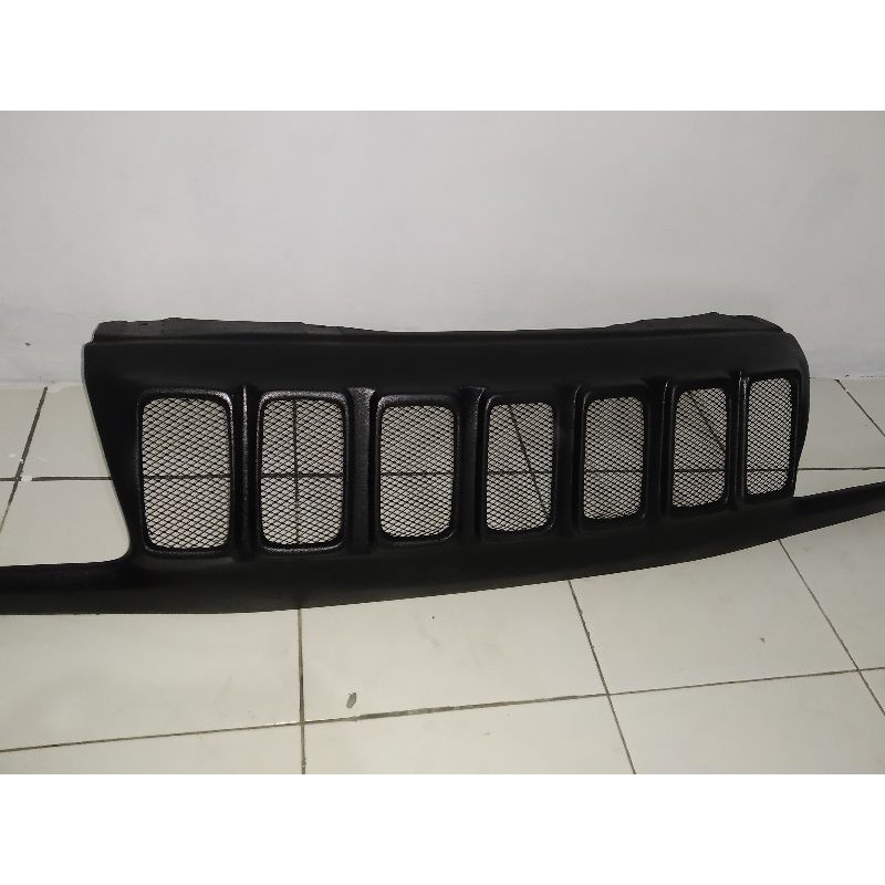 Grill Escudo 1.6 /2.0i custome cherokee