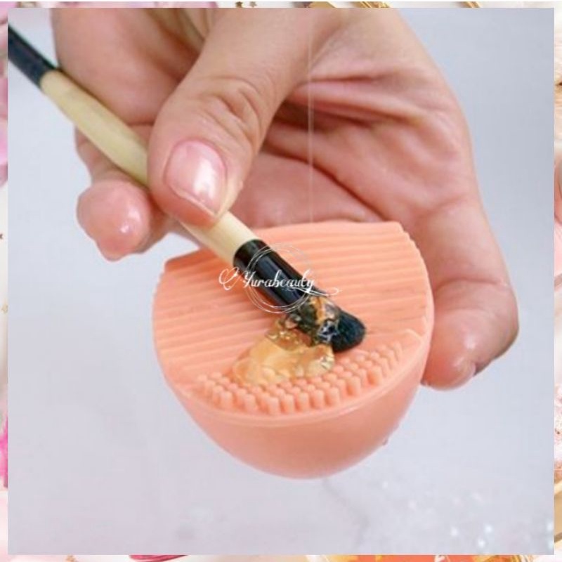 Make up brush cleaner