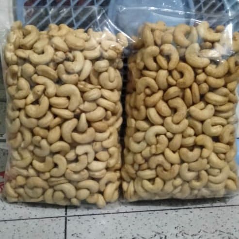 

Kacang Mede Jumbo Original Panggang / Roasted Cashew 1000 Gram