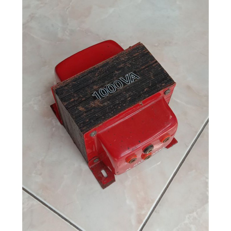 Step up/down transformers merk campuran capasitas 1000va