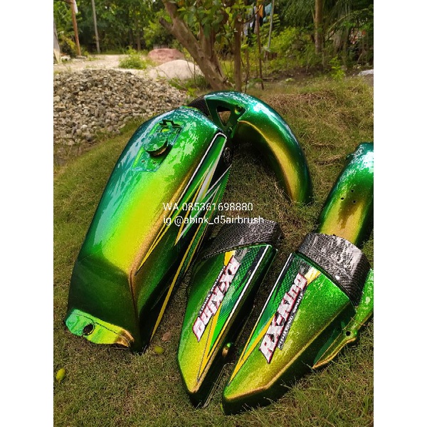 cat bunglon 3 wrna, oren kuning hijau muda hijau tua