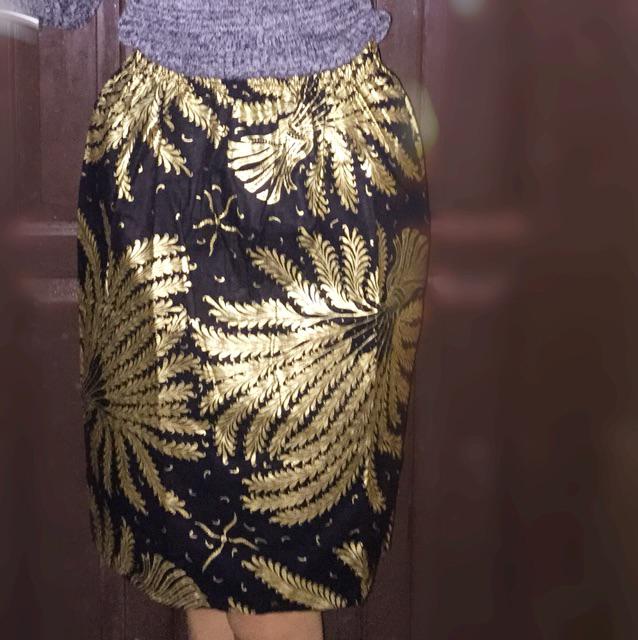 Rok Span Pendek Katun Prada Seikat Padi Hitam