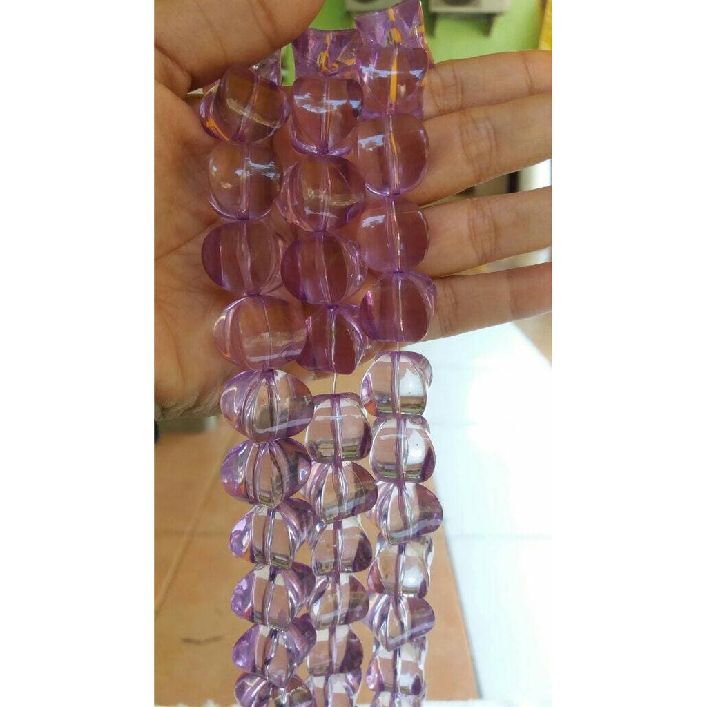 

Dijual Manik Manik Akrilik Motif Kotak 4 Persegi Ungu ( 1 renteng )