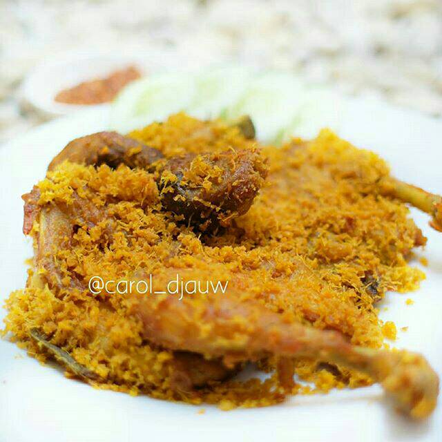

Ayam goreng lengkuas