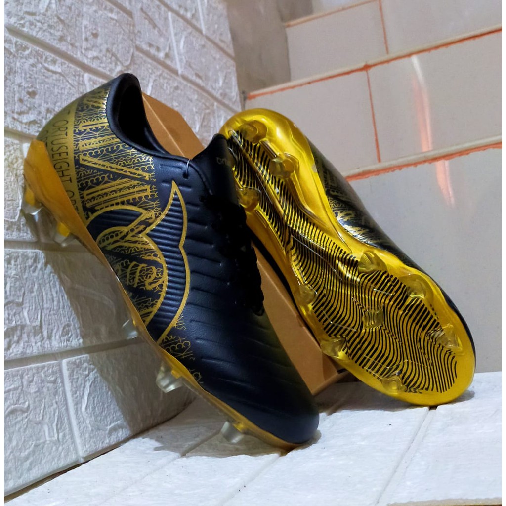 Sepatu Bola Ortuseight Catalyst Cypher in Grade ORI (BISA COD)-Ortus gold