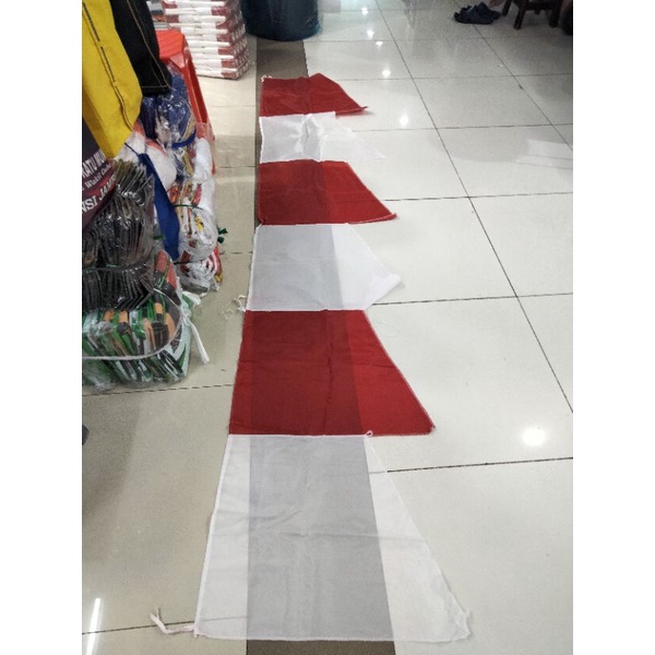 Umbul2 Merah Putih dan Warna Warni