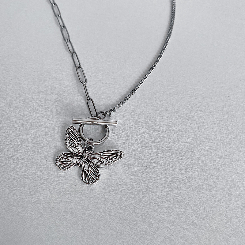 Butterfly Kalung Rantai Desain Kupu-Kupu Bahan Titanium Steel Gaya Retro Untuk Aksesoris